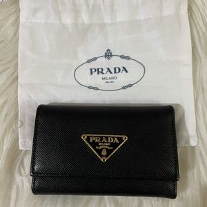 PRADA SAFFIANO KEY HOLDER